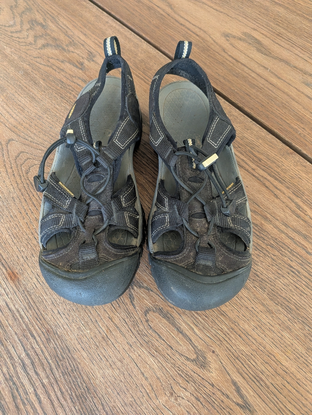 Keen Women's Black Outdoor Waterproof Sandal Size 9 Hiking Shoes